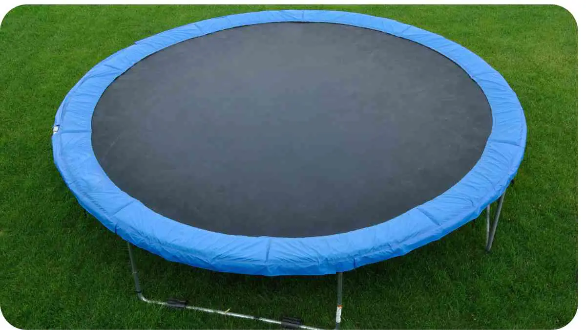 Can You Put A Trampoline In Your Front Yard?
